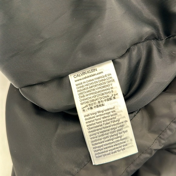 Calvin Klein Men's Quilted Winter Vest | Size M - Picture 7 of 8